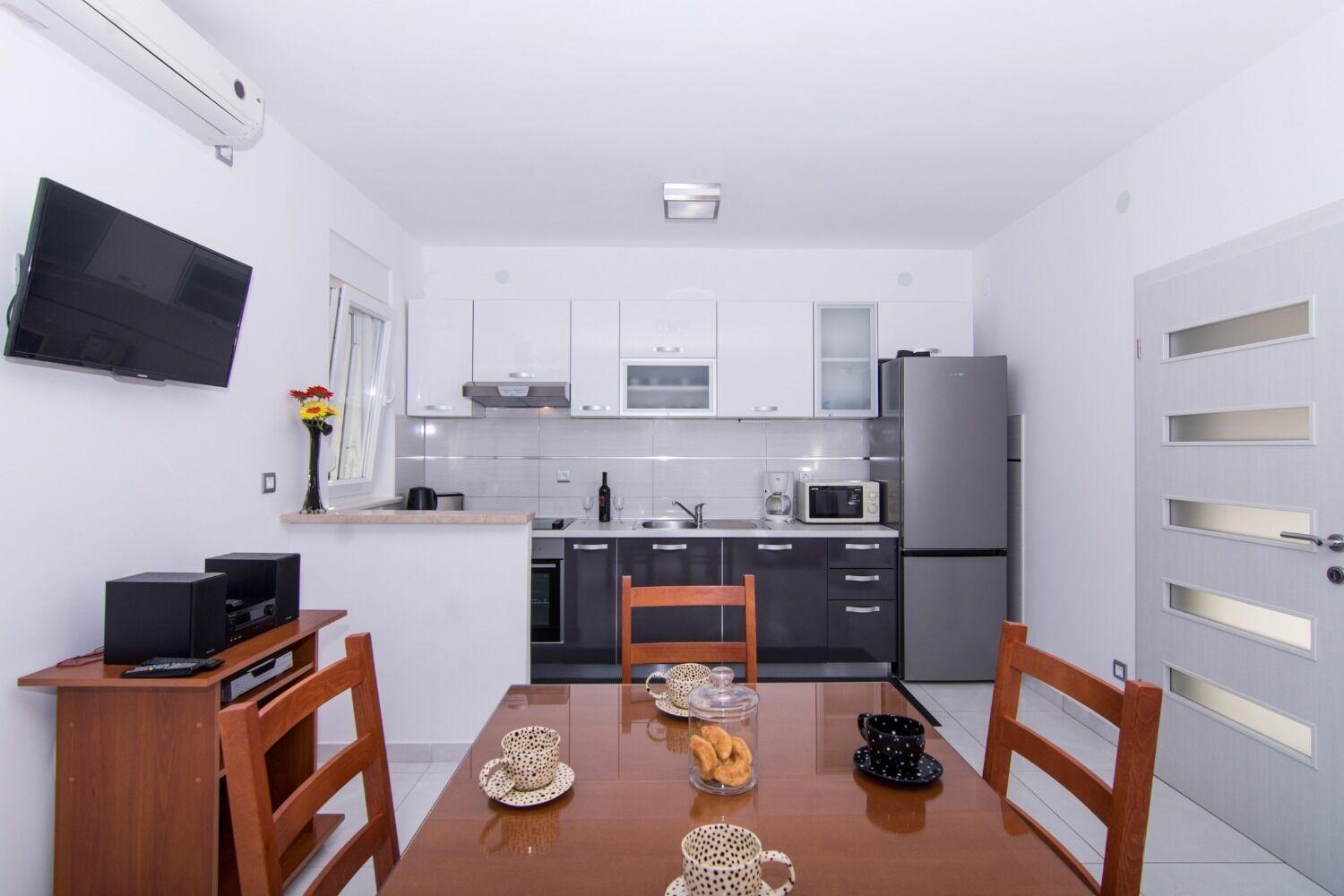 Apartments Ivica - Garden Terrace スラティネ エクステリア 写真