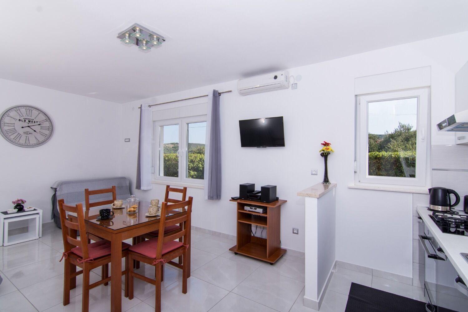 Apartments Ivica - Garden Terrace スラティネ エクステリア 写真