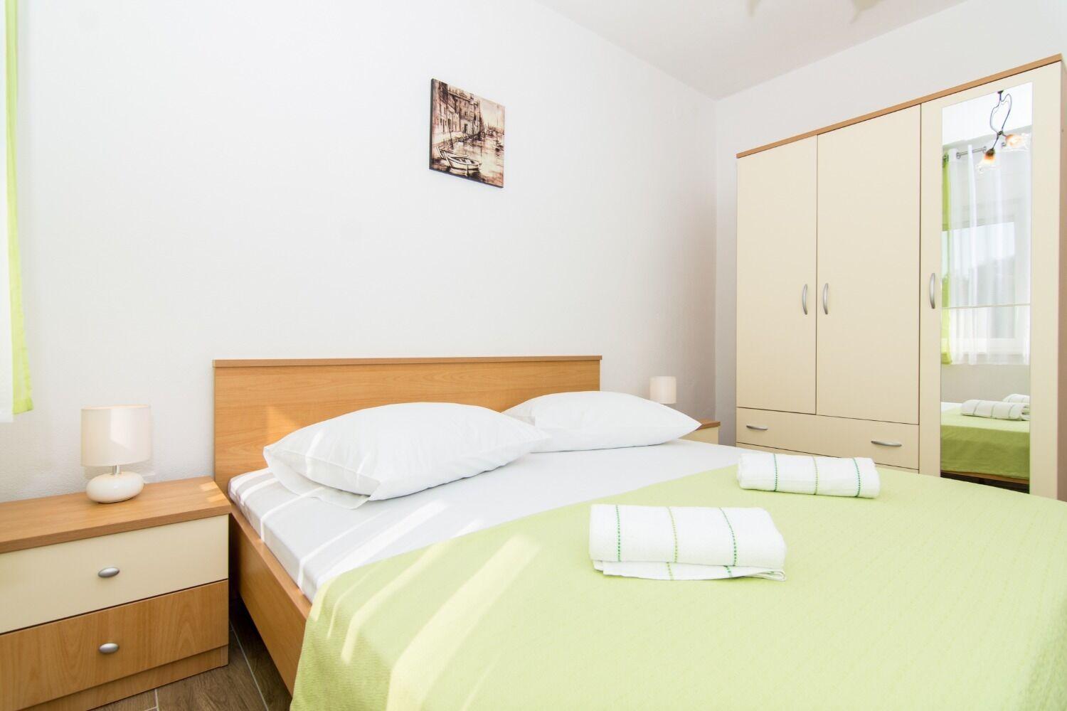 Apartments Ivica - Garden Terrace スラティネ エクステリア 写真